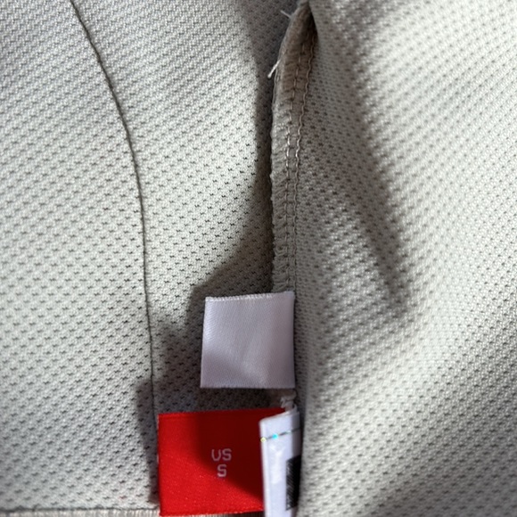 Extra Small Puma Sports Bra, Like New - Picture 7 of 8